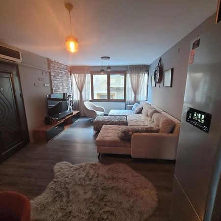 Hayat Apartman Apartment Izmir Exterior photo